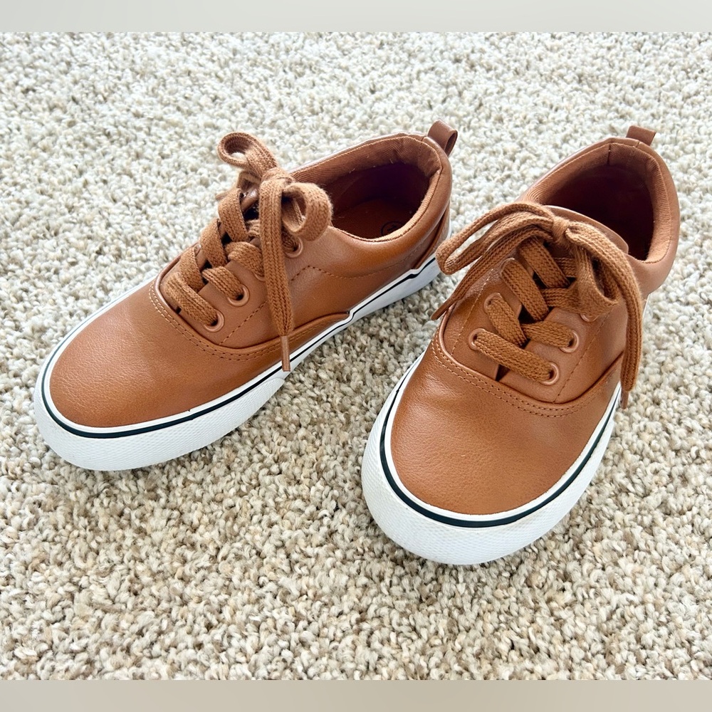 Size13: Cat and Jack synthetic leather casual lace up dress shoes